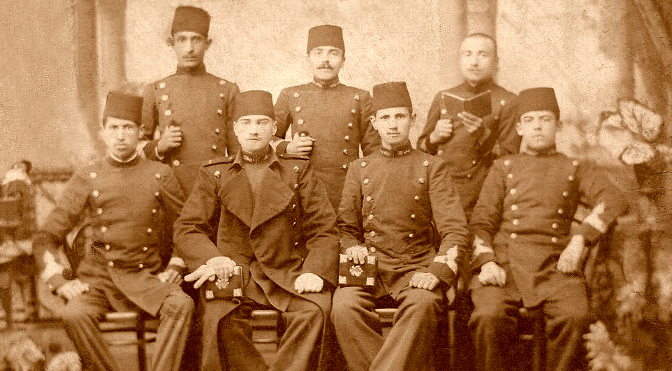 Atatürk Harbiye Fotoğraf 18 Yaş